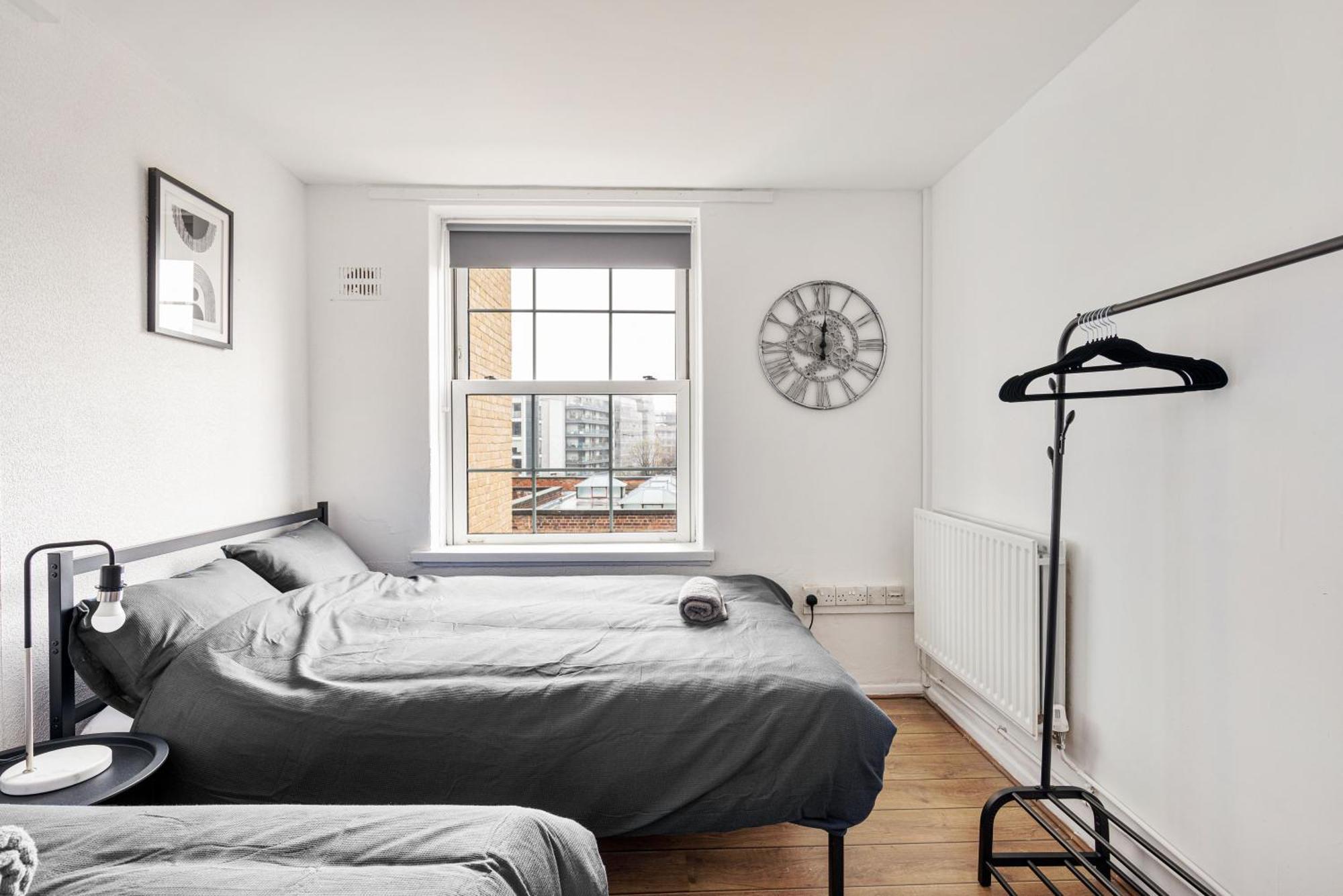 Sleek Shoreditch Hideout - 2 Bed Gem With Balcony In Central Londra Exterior foto