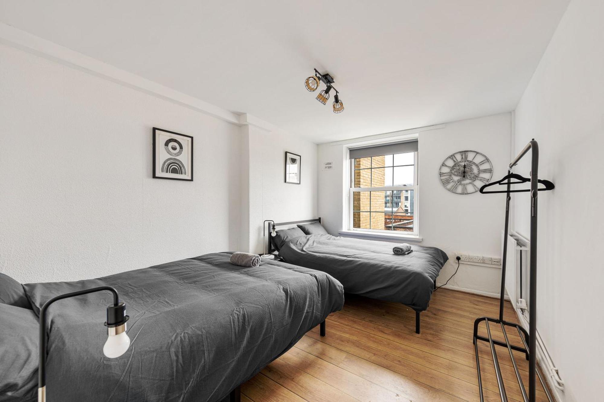 Sleek Shoreditch Hideout - 2 Bed Gem With Balcony In Central Londra Exterior foto